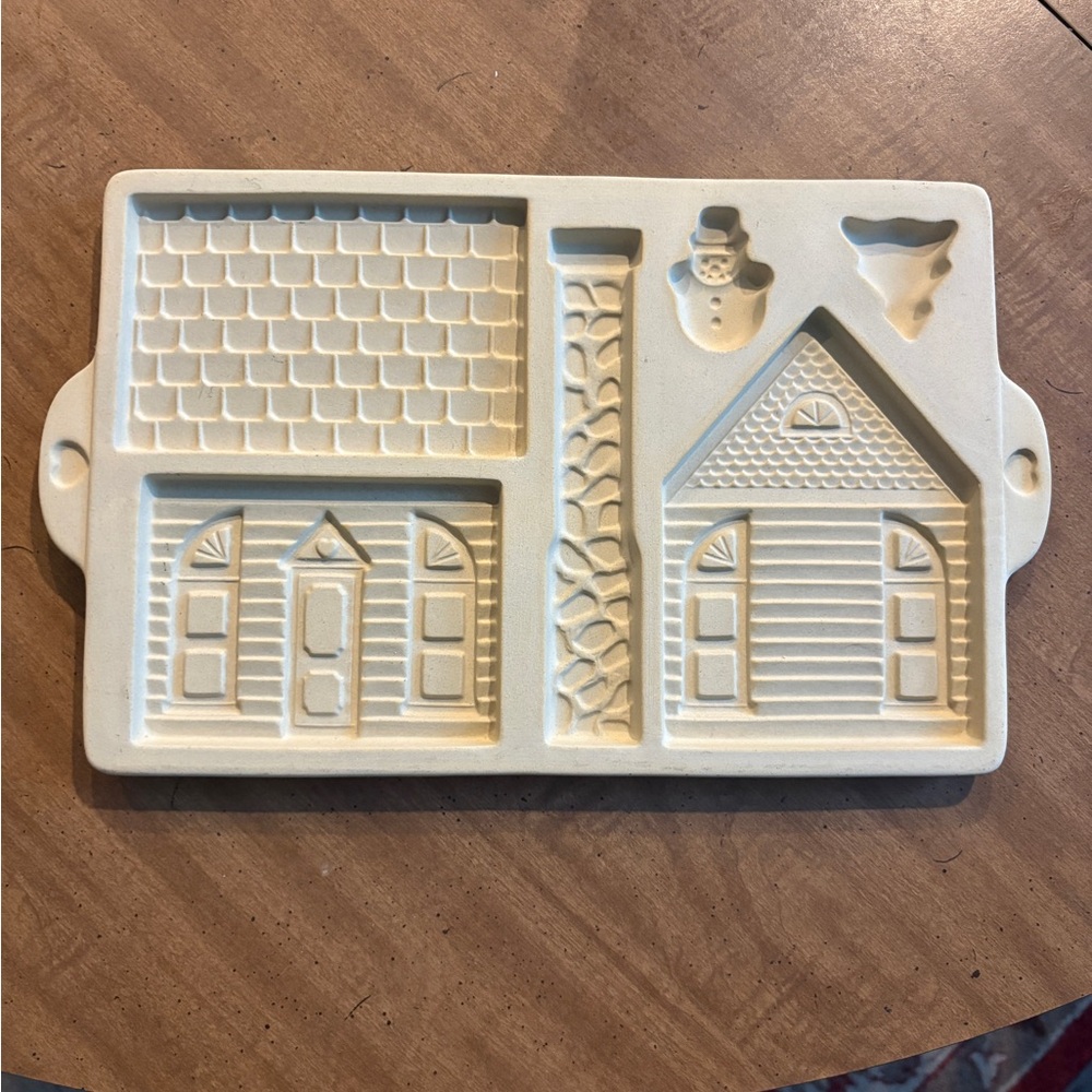Pampered chef gingerbread house stone mold